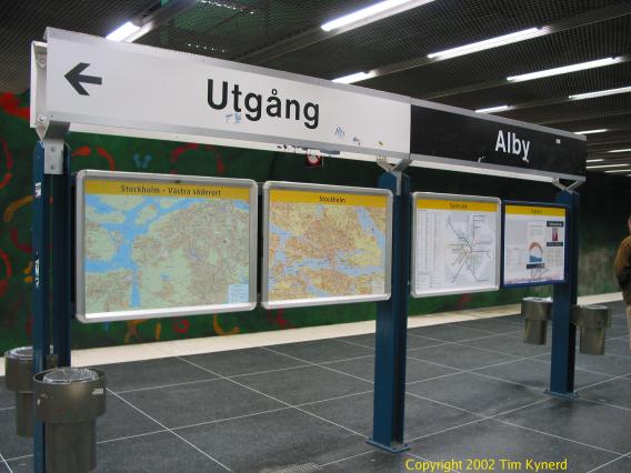 Alby, station sign and information
