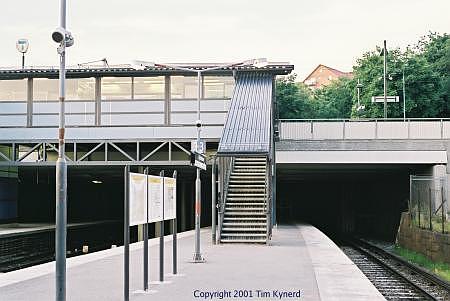 Liljeholmen, southbound platform, stairway