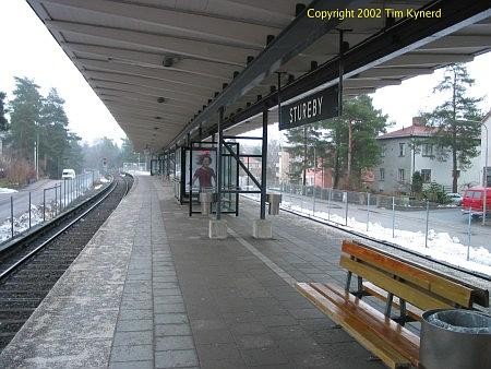 Stureby, long view of platform