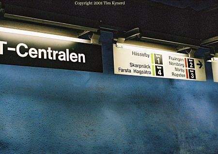 T-Centralen, Tub3, station signs