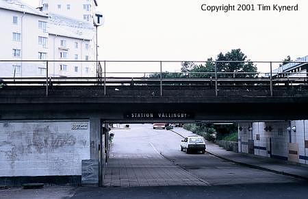 V&auml;llingby, north entrance, from street