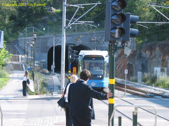 Alvik, tram approaching