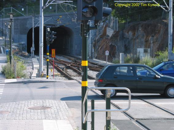 Alvik, road crossing