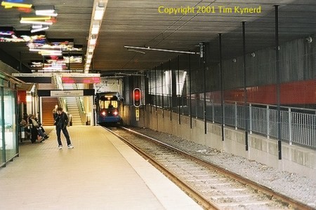 Gullmarsplan, tram arriving