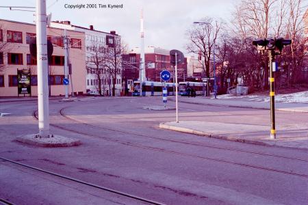 Two cars passing just north of Liljeholmen