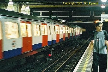 Baker Street, Outer Circle train departing