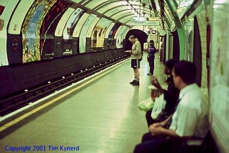 Earl's Court, Piccadilly Line, westbound platform