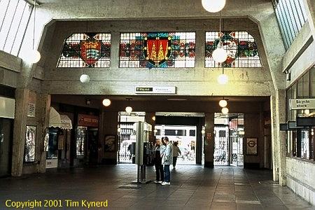 Uxbridge, station exit