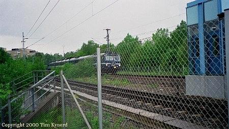 Farsta strand, southbound train approaching
