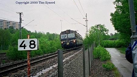 Farsta strand, northbound train departing