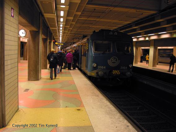 Stockholms s&ouml;dra, northbound train stopped