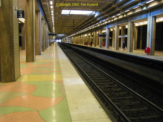 Stockholms s&ouml;dra, looking south along the tracks