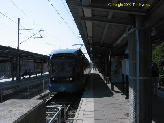 Alvik, line 12 on track 3