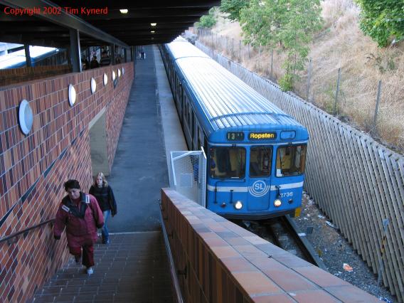 Axelsberg, northbound train stopped