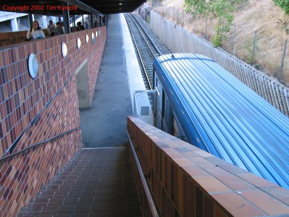 Axelsberg, northbound train departing