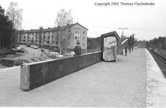 Bandhagen, artwork on platform