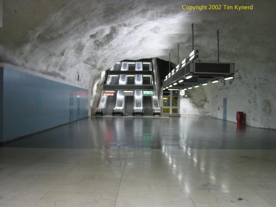 Husby, north escalator bank