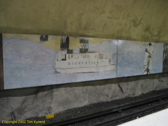 Husby, artwork on southbound track wall