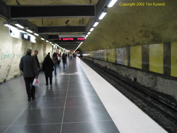 Husby, southbound platform