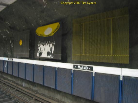 Masmo, additional artwork on track wall