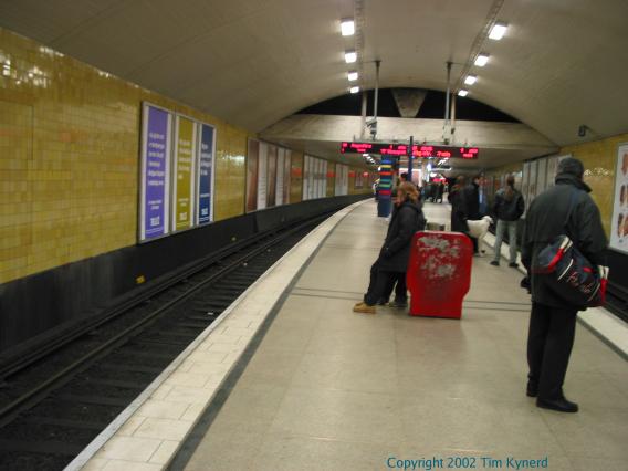 Medborgarplatsen, view of platform looking south