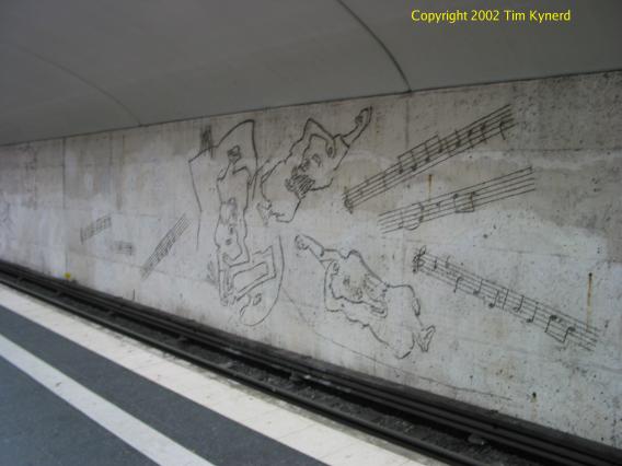 &Ouml;stermalmstorg, more signs of graffiti removal